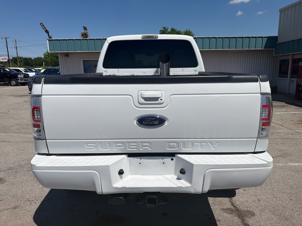 2015 Ford F-250 Image 4