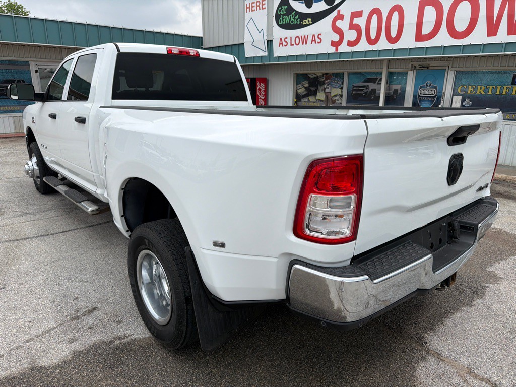 2019 RAM 3500 Image 3
