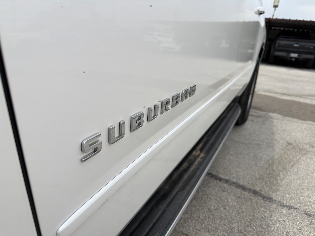 2019 Chevrolet Suburban Image 10