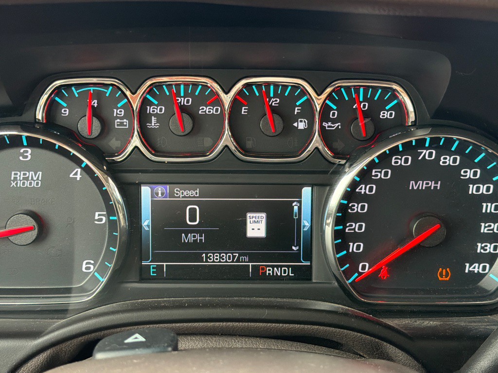 2019 Chevrolet Suburban Image 16