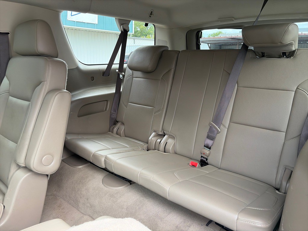 2019 Chevrolet Suburban Image 11