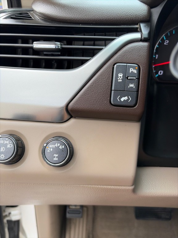 2019 Chevrolet Suburban Image 16