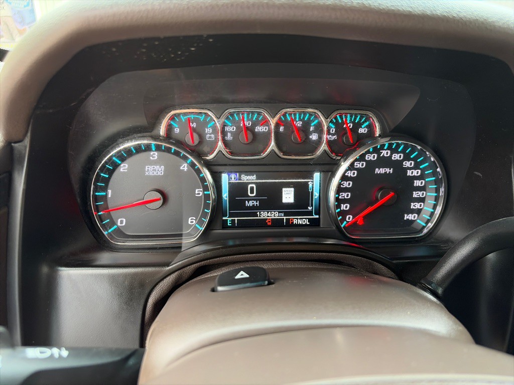 2019 Chevrolet Suburban Image 17