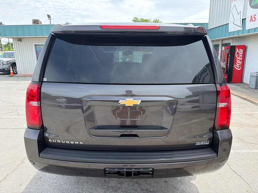 2018 Chevrolet Suburban Image 4