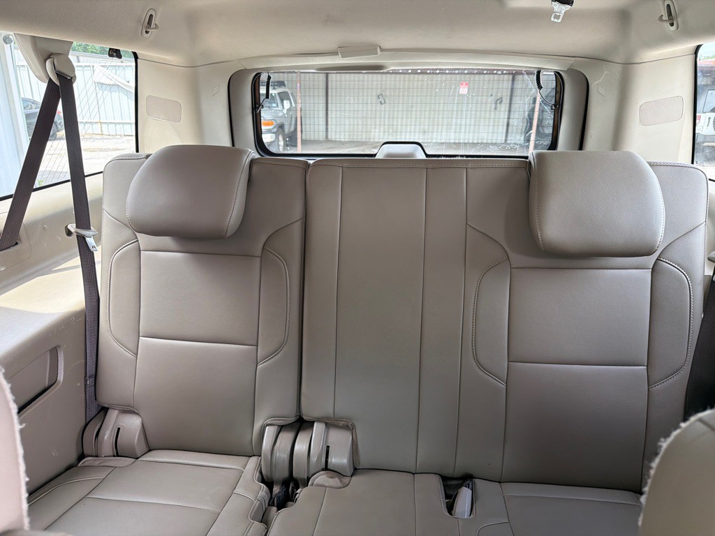 2018 Chevrolet Suburban Image 13