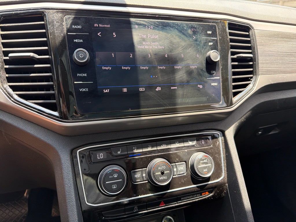 2021 Volkswagen Atlas Image 17