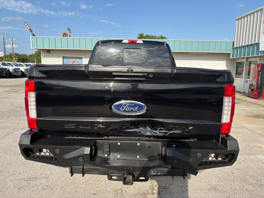 2017 Ford F-250 Image 4