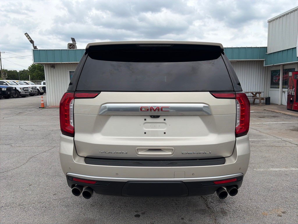 2021 GMC Yukon Image 4