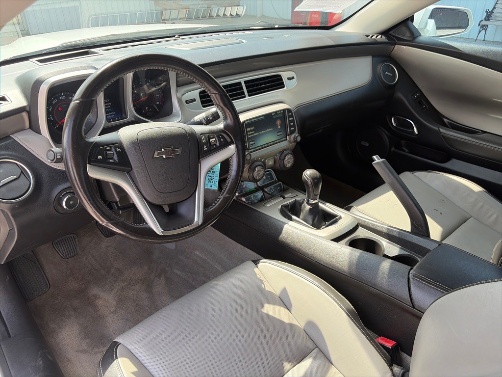 2015 Chevrolet Camaro Image 13