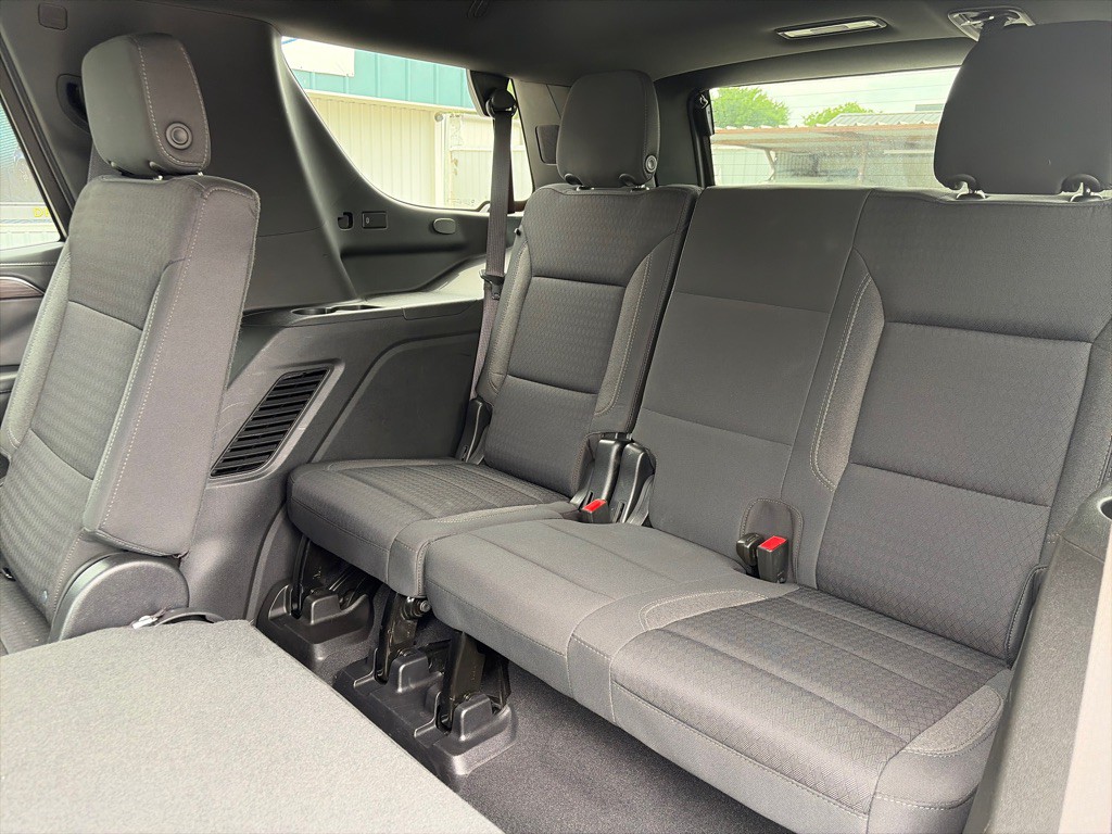 2022 Chevrolet Tahoe Image 12