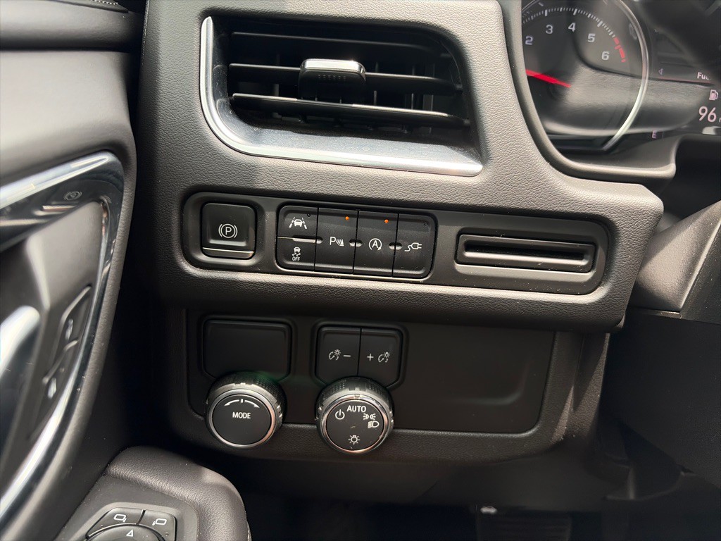 2022 Chevrolet Tahoe Image 16