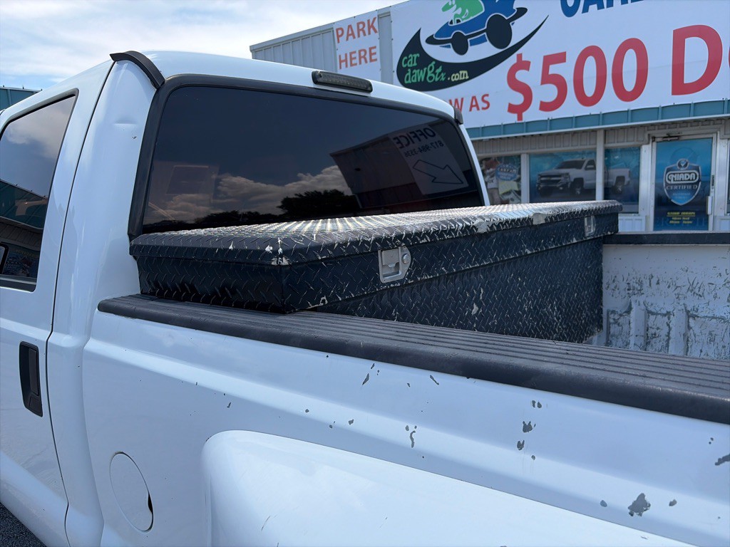 2002 Ford F-350 Image 9