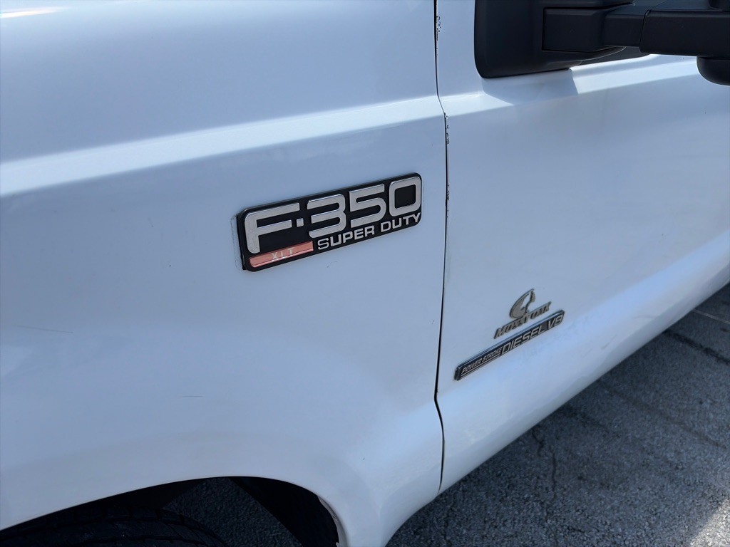 2002 Ford F-350 Image 10
