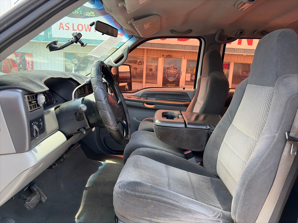 2002 Ford F-350 Image 11