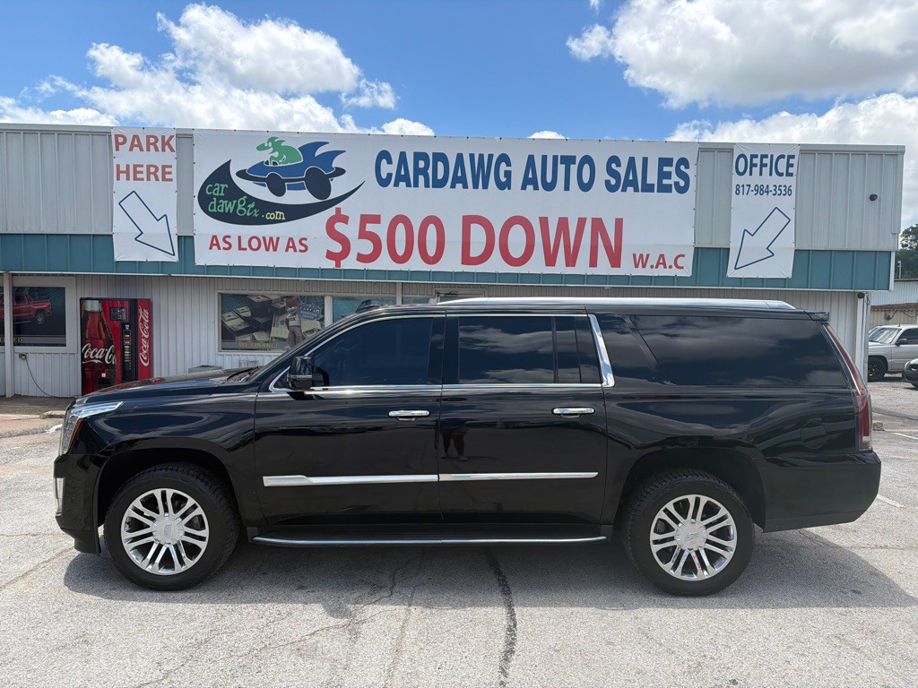 2019 Cadillac Escalade Image 2