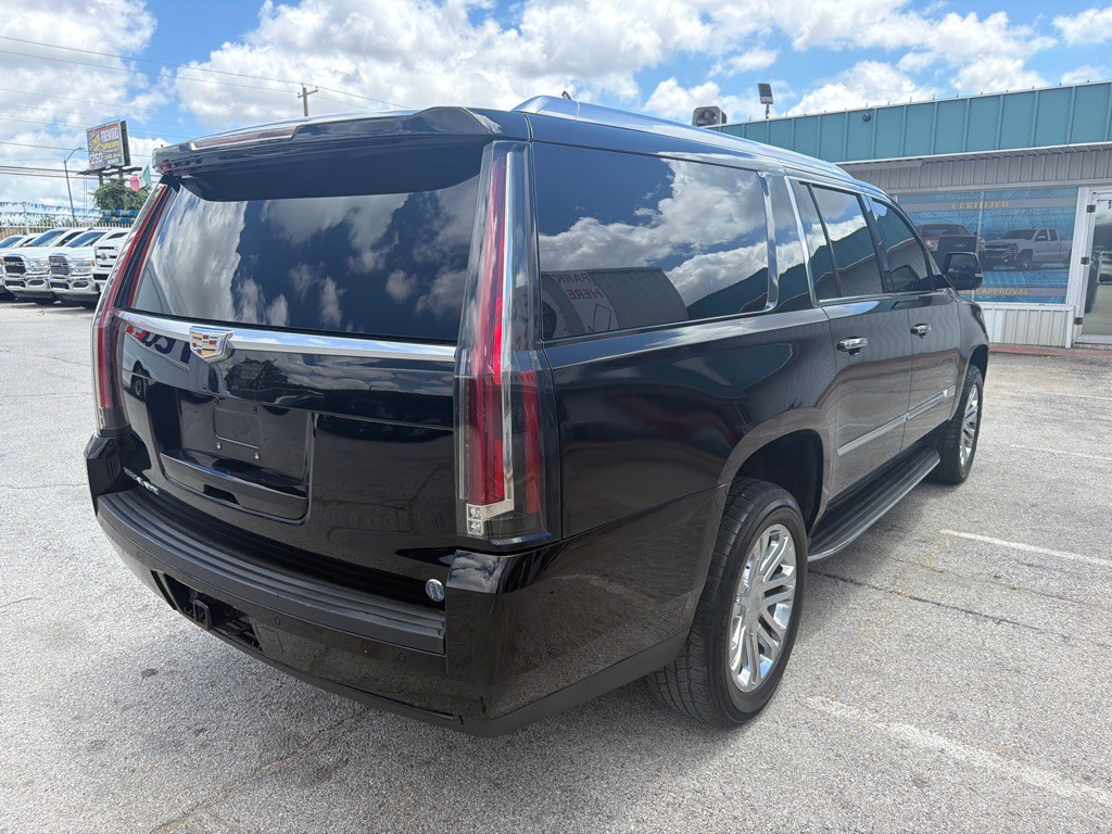 2019 Cadillac Escalade Image 5