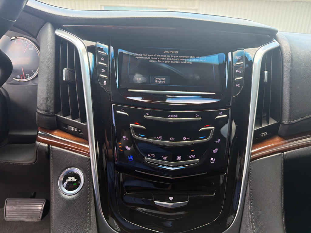 2019 Cadillac Escalade Image 15