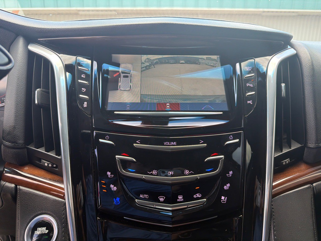 2019 Cadillac Escalade Image 16