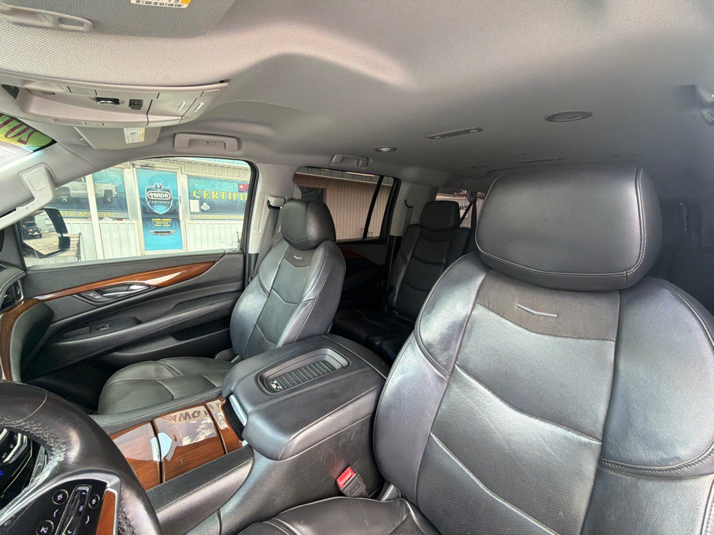 2019 Cadillac Escalade Image 17