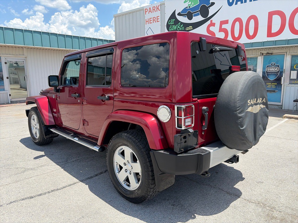 2011 Jeep Wrangler Unlimited Image 3