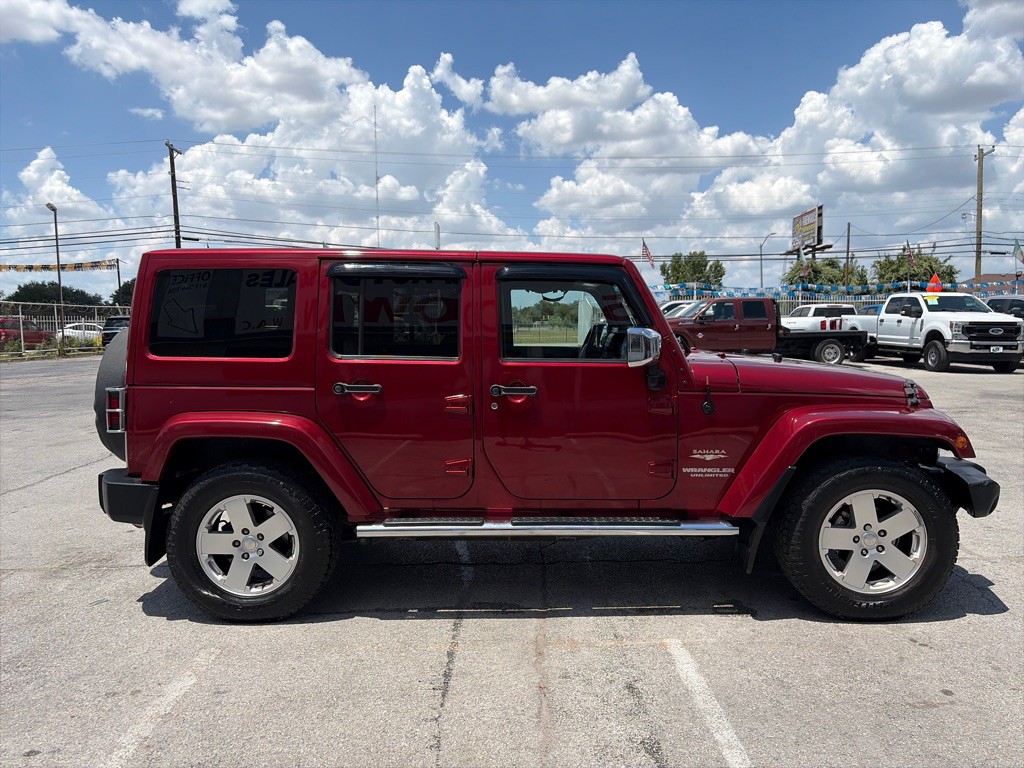 2011 Jeep Wrangler Unlimited Image 6