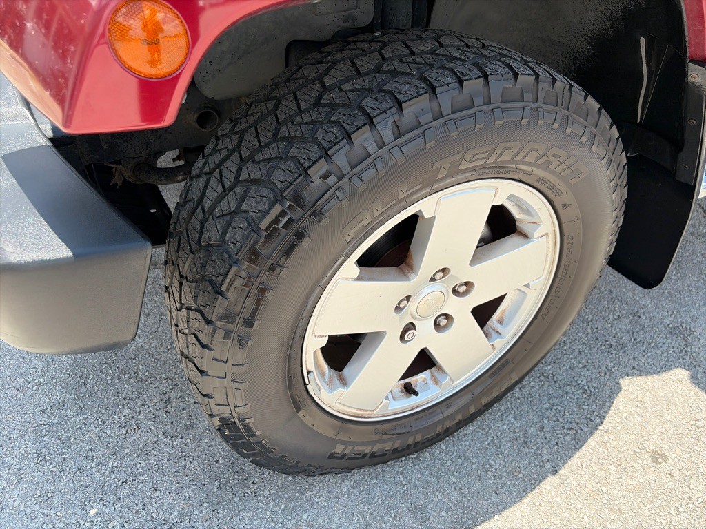 2011 Jeep Wrangler Unlimited Image 9