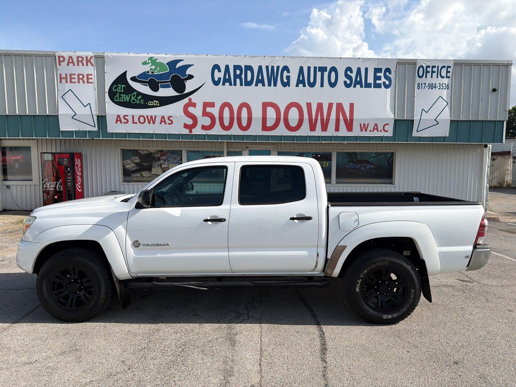 2015 Toyota Tacoma Image 2