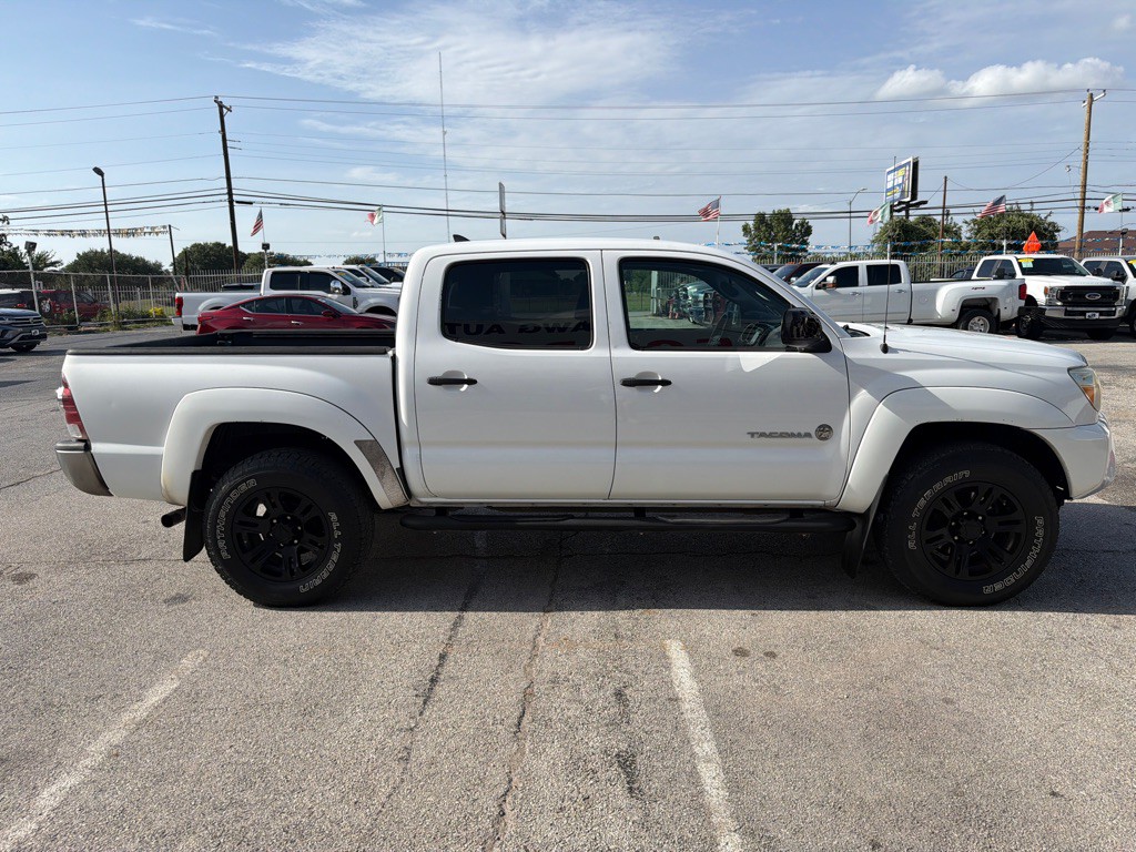 2015 Toyota Tacoma Image 6