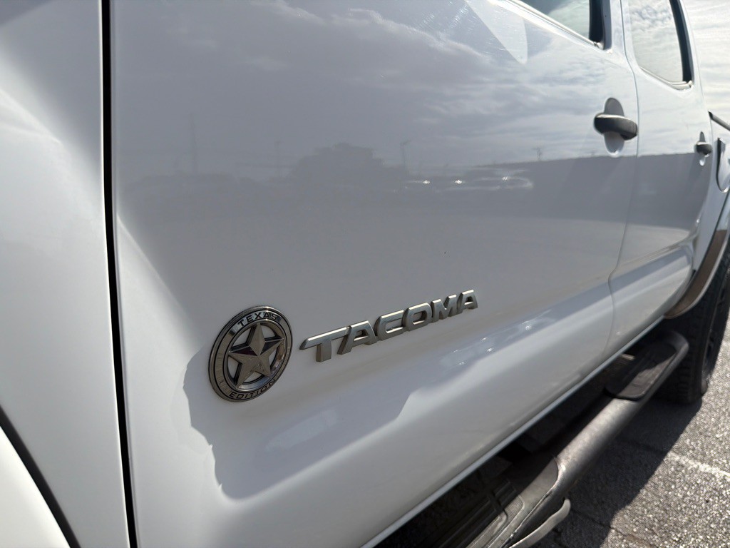 2015 Toyota Tacoma Image 9