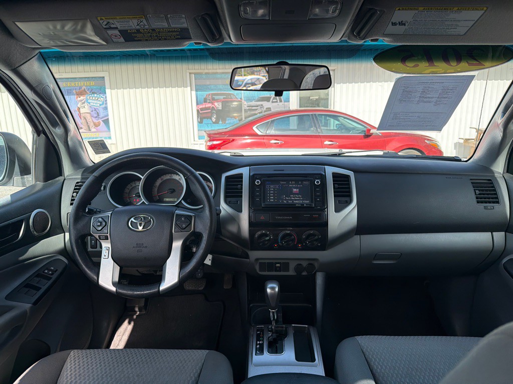 2015 Toyota Tacoma Image 13