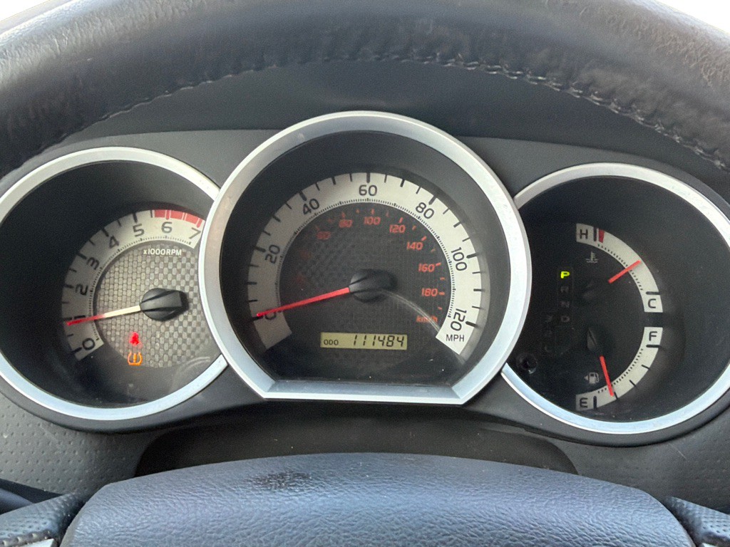 2015 Toyota Tacoma Image 14