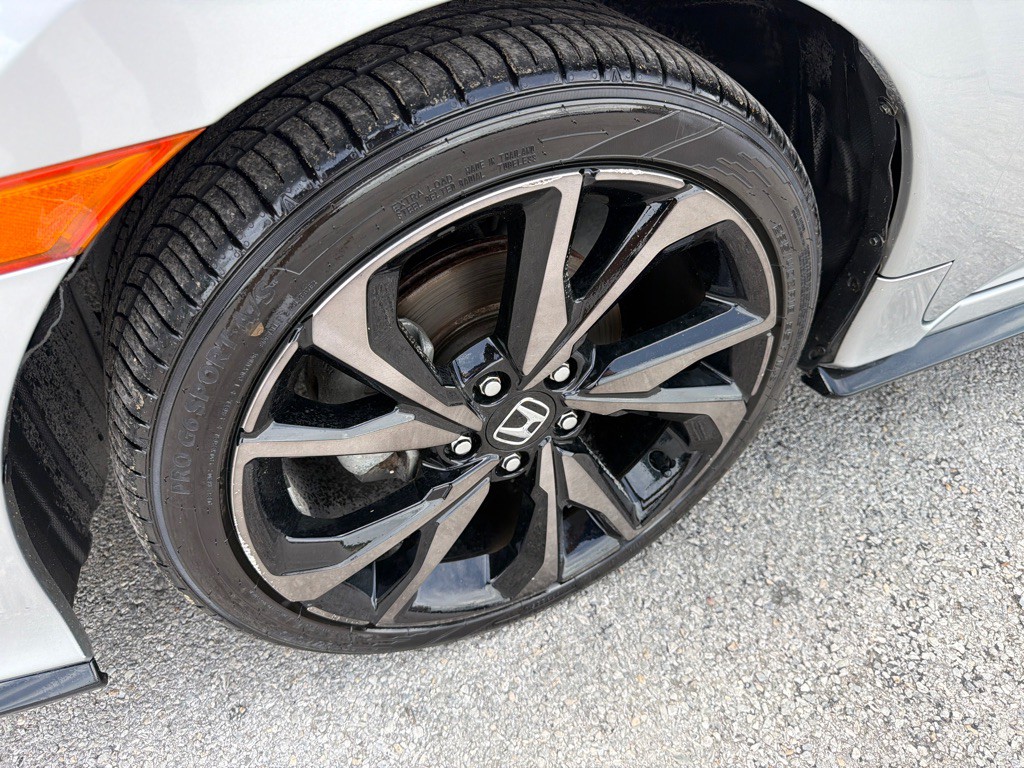 2018 Honda Civic Image 9
