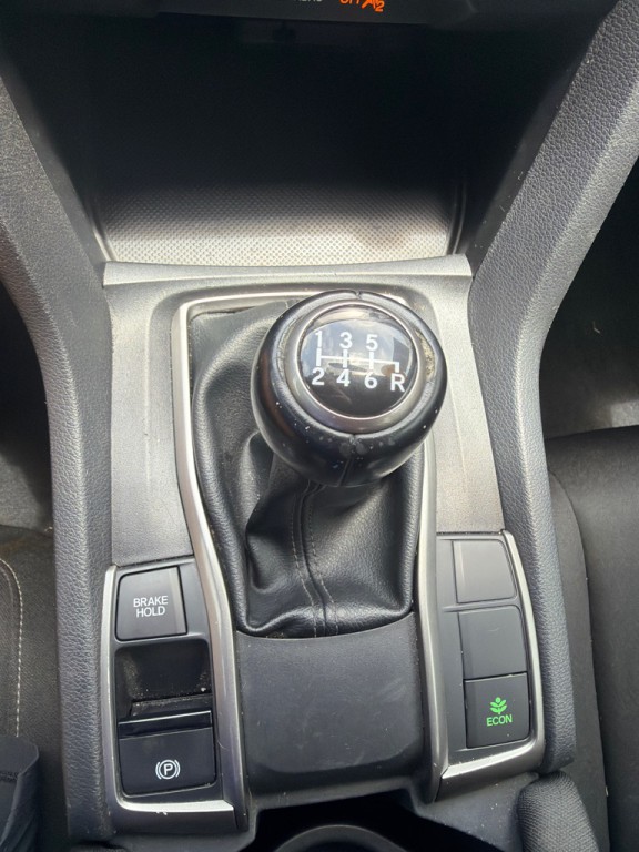 2018 Honda Civic Image 16