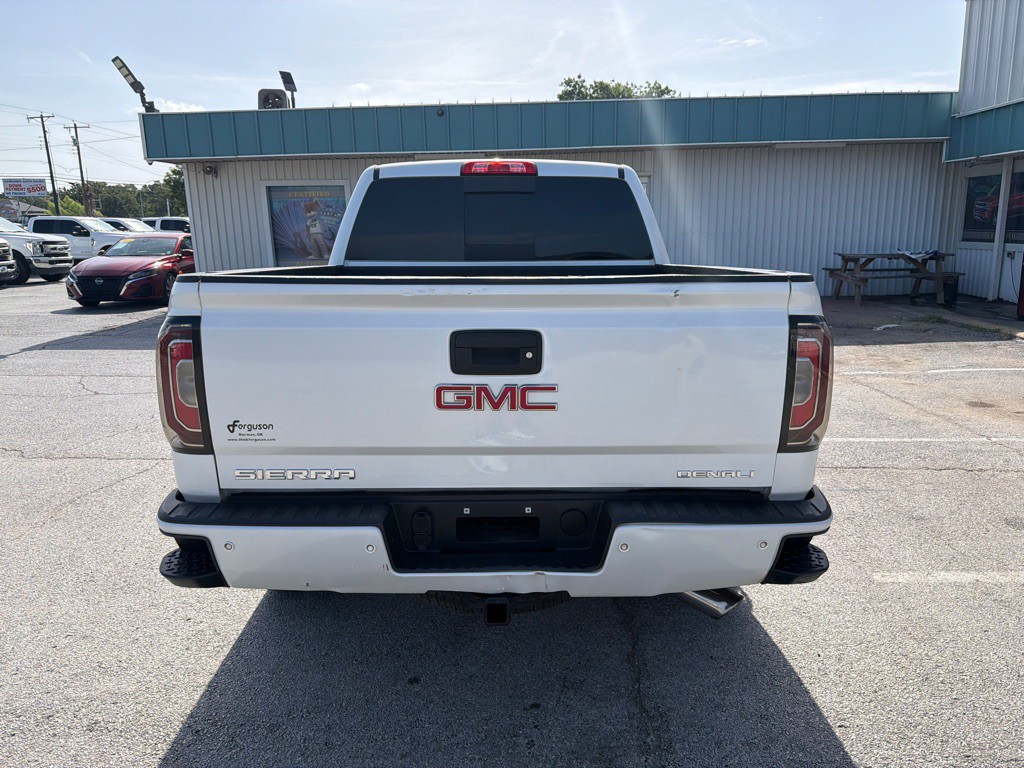 2017 GMC Sierra Image 4