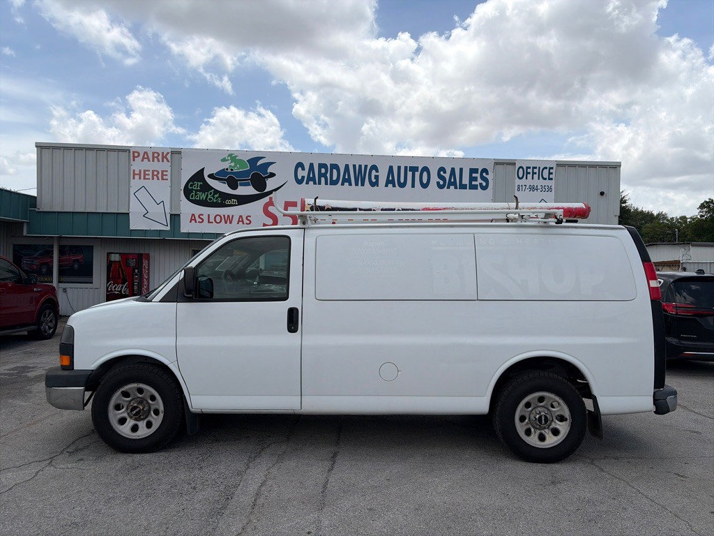 2013 GMC Savana Image 2