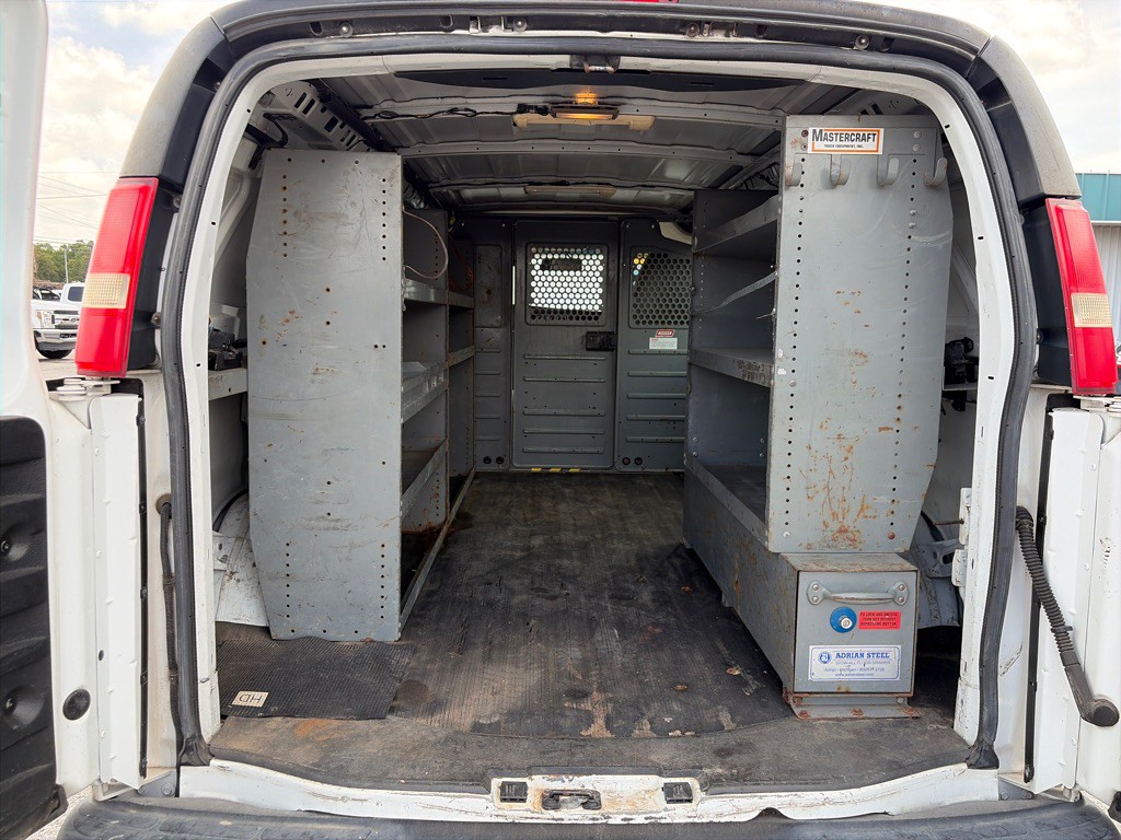 2013 GMC Savana Image 10