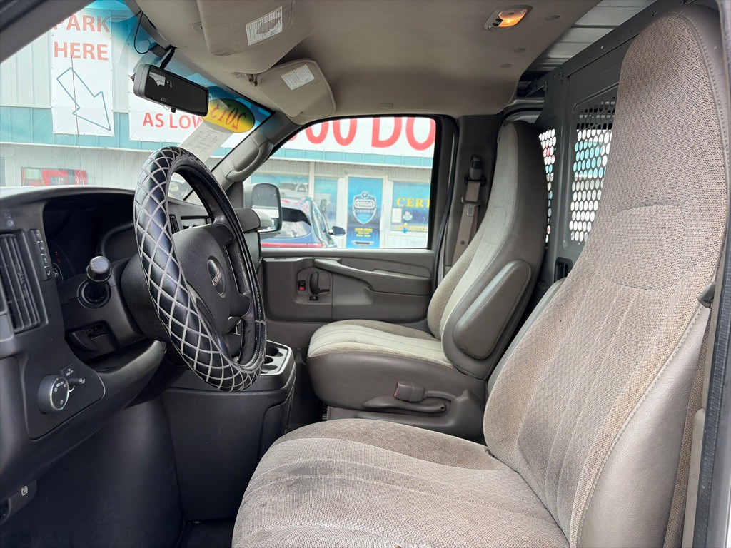 2013 GMC Savana Image 14