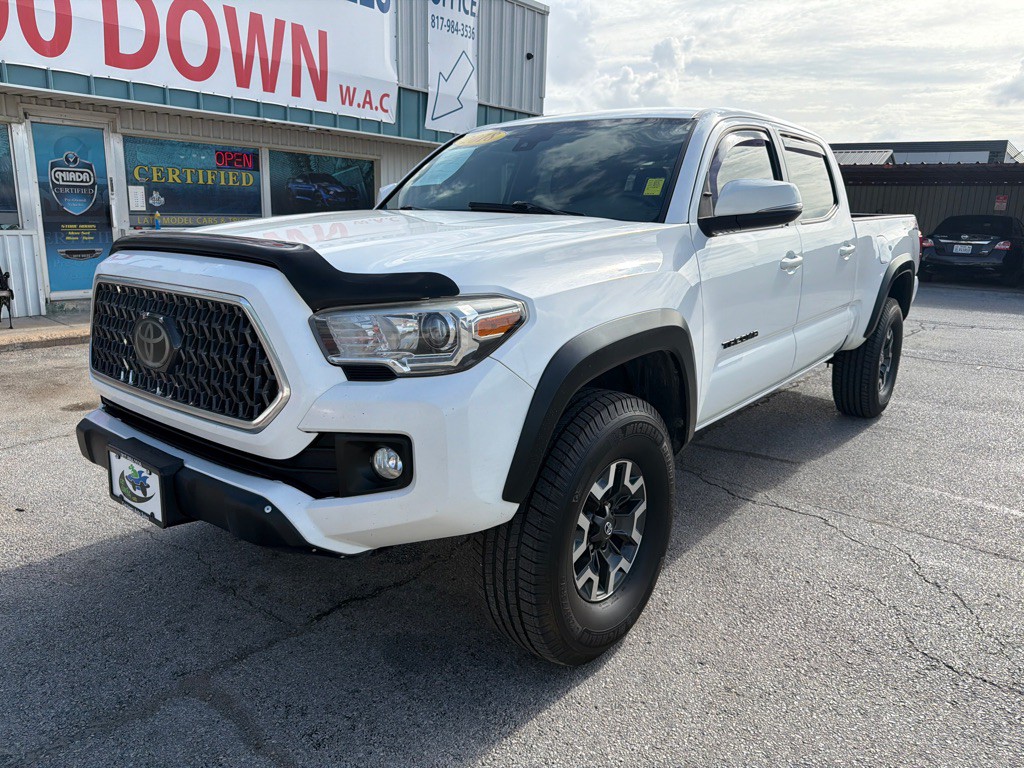 2018 Toyota Tacoma Image 1