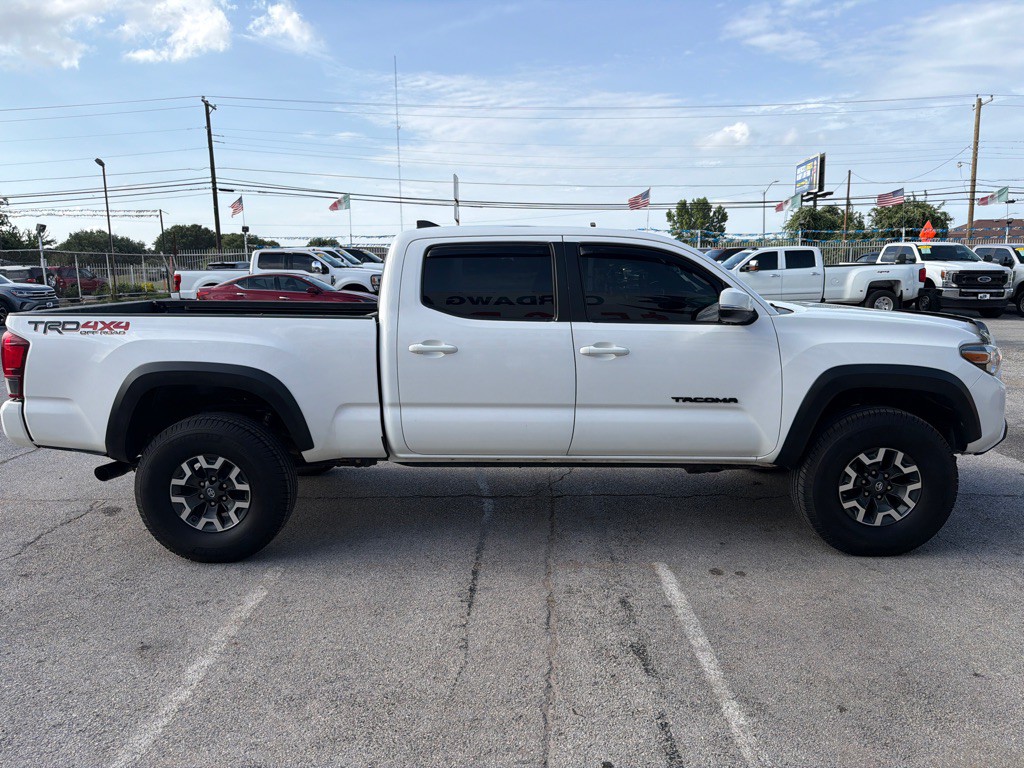 2018 Toyota Tacoma Image 6