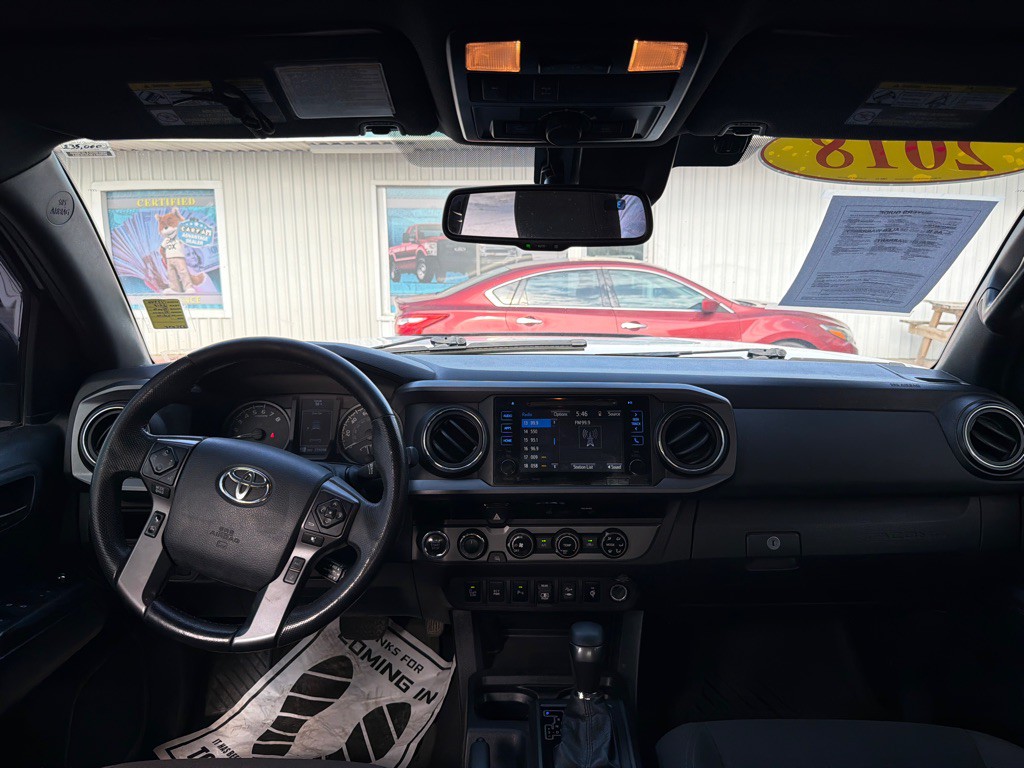 2018 Toyota Tacoma Image 13