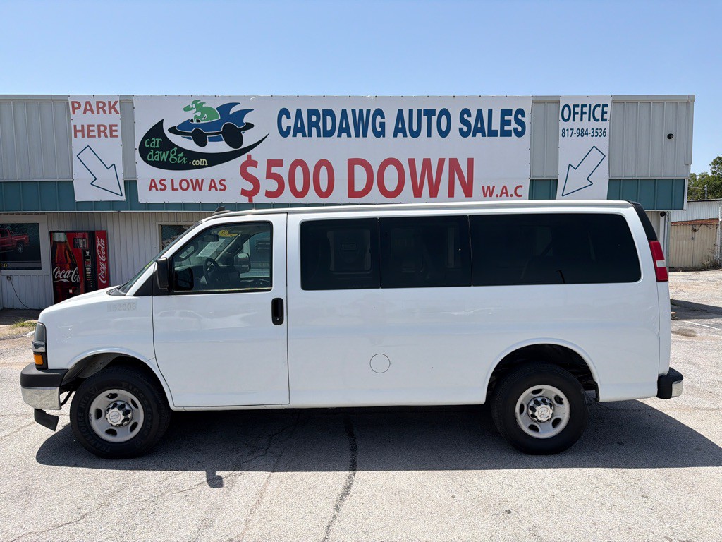 2020 Chevrolet Express Image 3