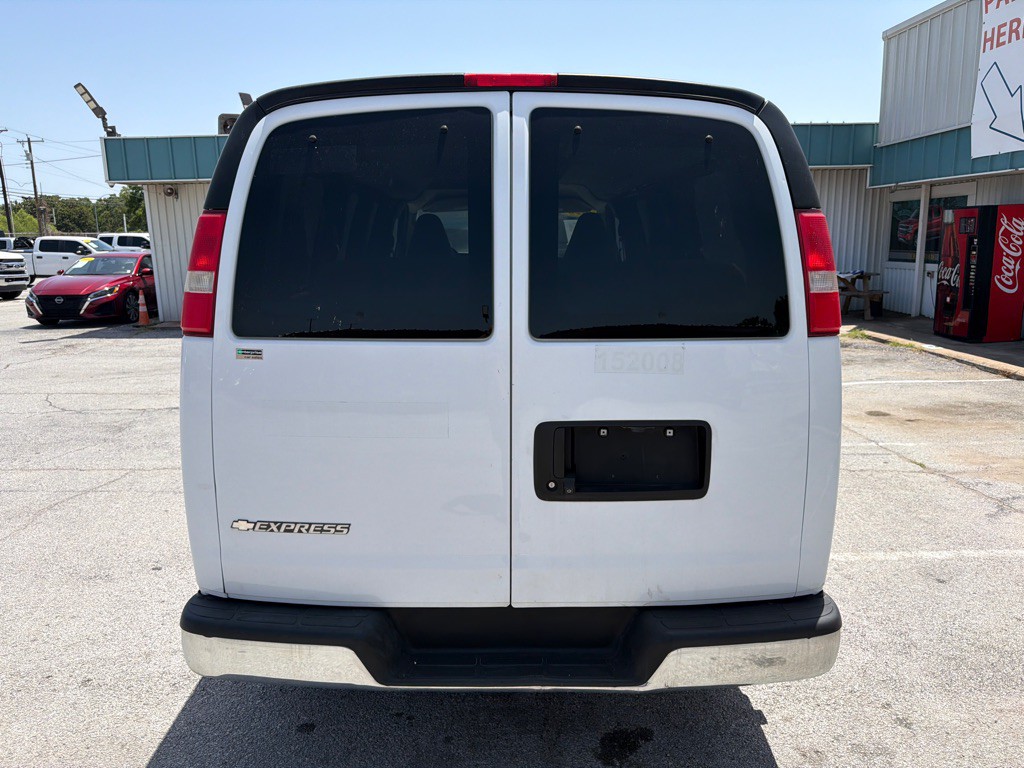 2020 Chevrolet Express Image 5