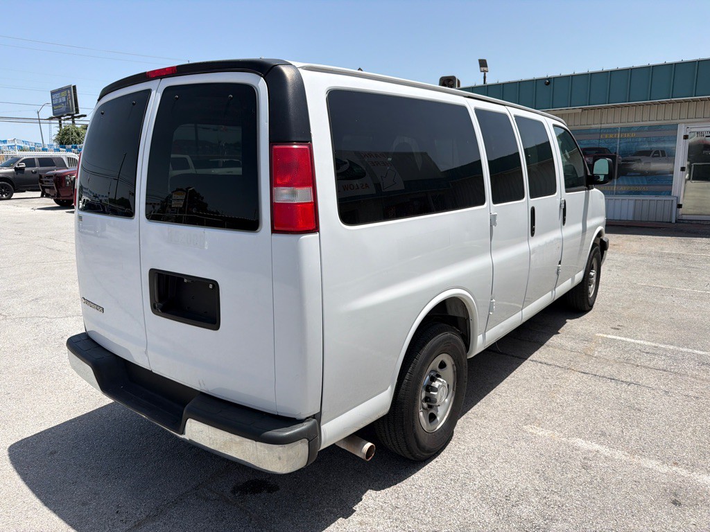 2020 Chevrolet Express Image 6