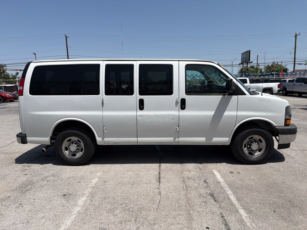2020 Chevrolet Express Image 7