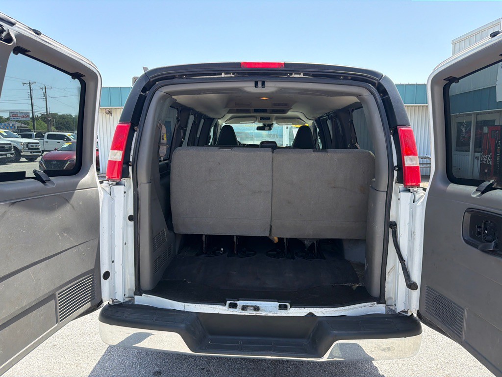 2020 Chevrolet Express Image 13