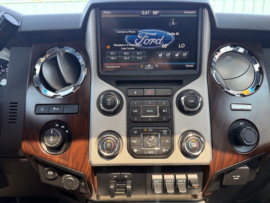 2015 Ford F-250 Image 16