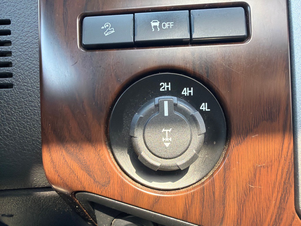 2015 Ford F-250 Image 17