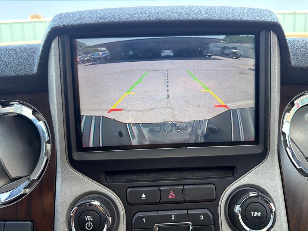 2015 Ford F-250 Image 18