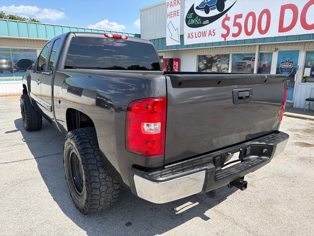 2010 Chevrolet Silverado 1500 Image 3