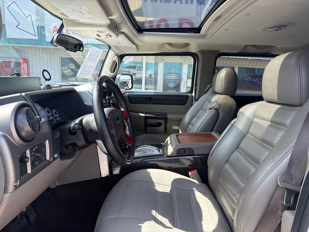 2004 HUMMER H2 Image 11